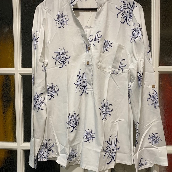 Breezy Blouse With Stand Up Collar - Picture 1 of 8